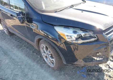 2016 Ford Escape Titanium из США, поврежденный, VIN 1FMCU0J95GUB51834